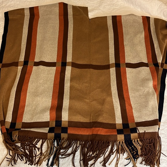 NWT - Boston Proper Color-block Fringe Cape/Shawl / Brown Multi / Size L/XL - Picture 8 of 8